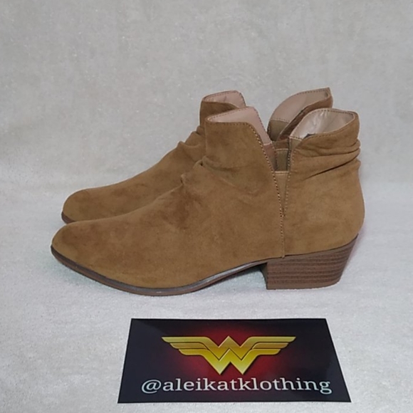 NEW Esprit Ruched Tayla Women's Ankle Boots - Picture 3 of 9